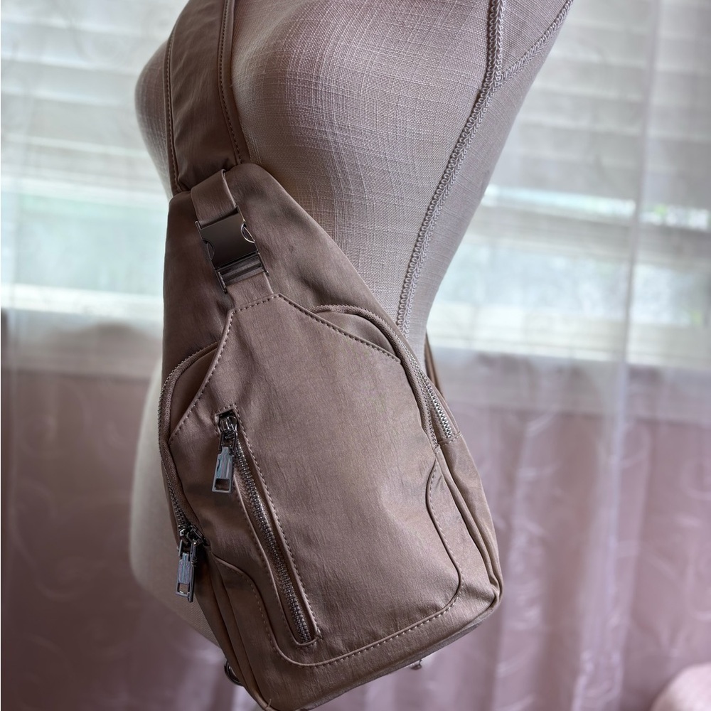 Madison West Los Angeles Nylon Sling Bag w/Adjustable Strap - Picture 8 of 16